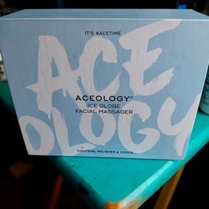 ICE GLOBE FACIAL MASSAGER